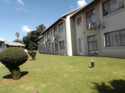 Apartment / Flat For Sale in Lyndhurst, Johannesburg